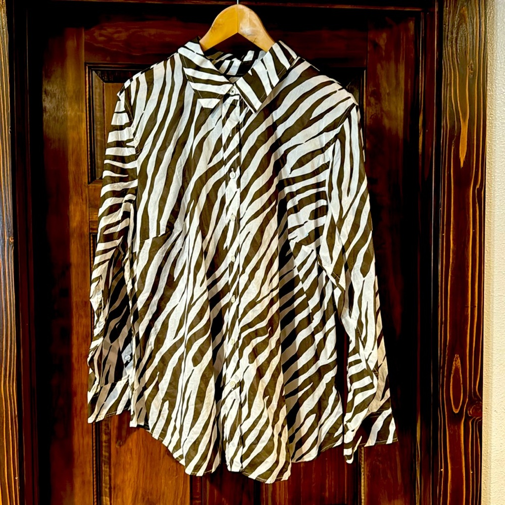 Talbots women’s 2X light weight blouse.